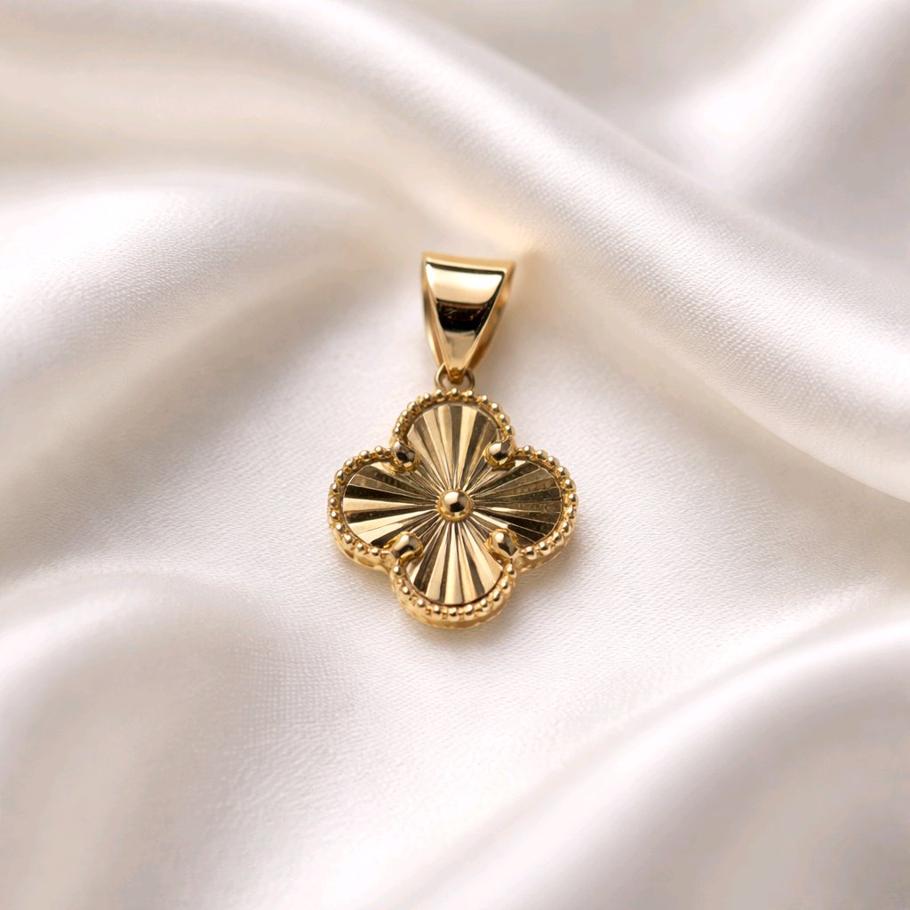 Clover 14K Pendant