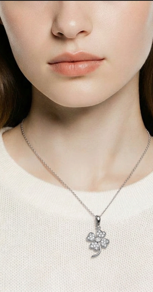 Four leaf Necklace