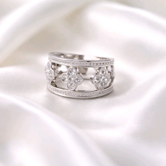 Clover Band