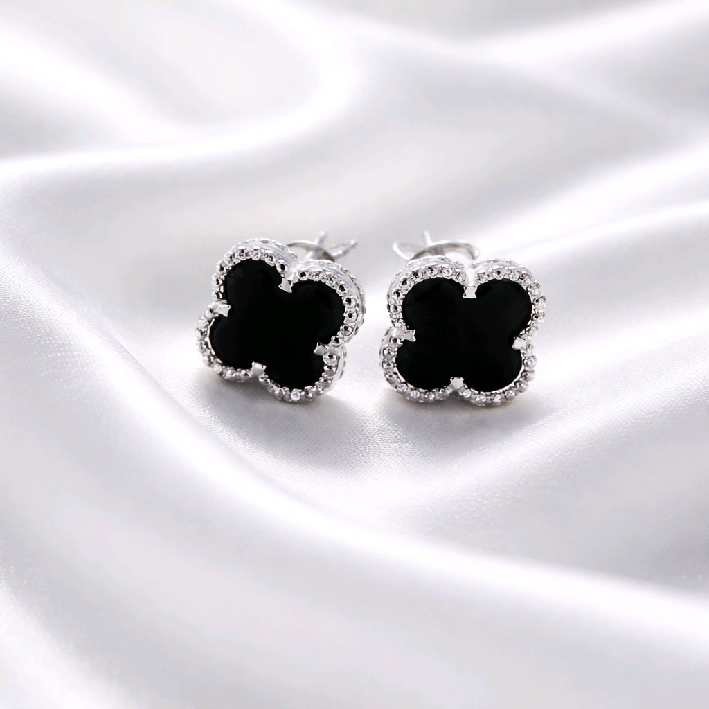 Clover earrings