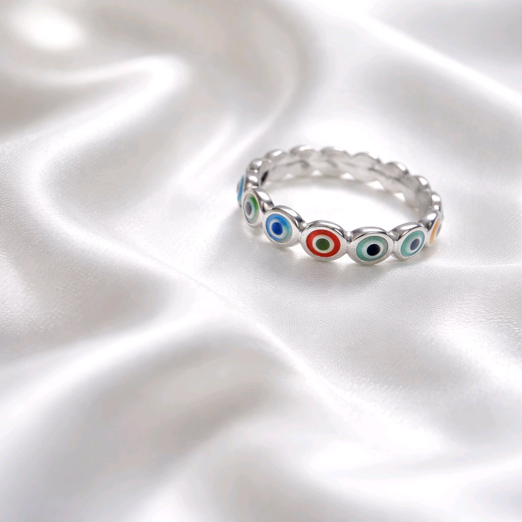 Eyes rings